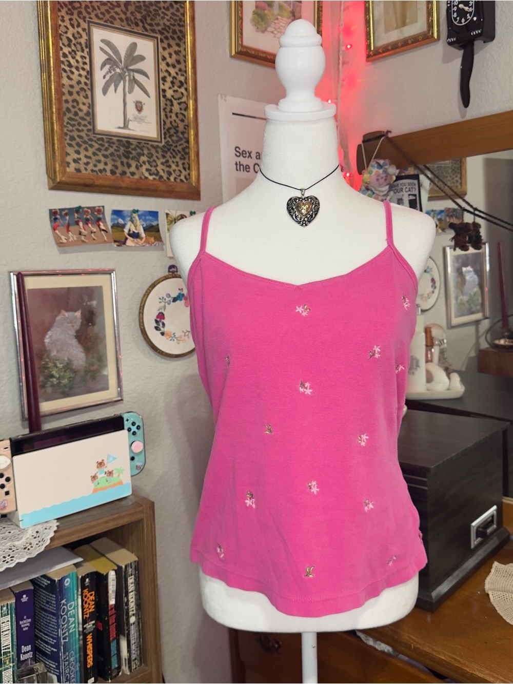 Y2K Women’s Pink Floral Embroidered Tank Top